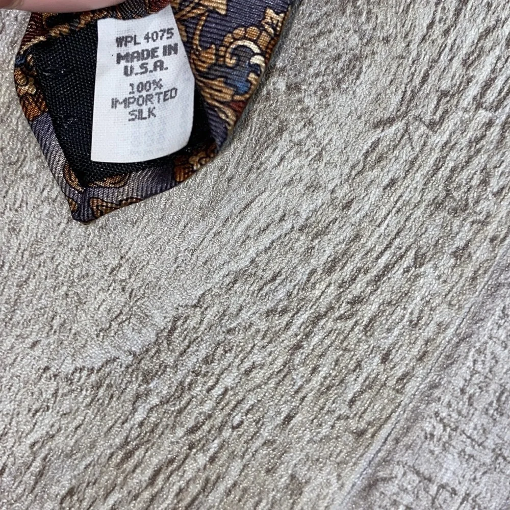 Oscar De La Renta paisley silk tie